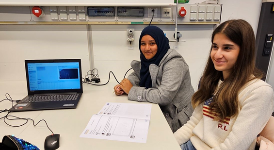 Zwei E-Phasen-Physikkurse im Goethe Schülerlabor Physik in Frankfurt